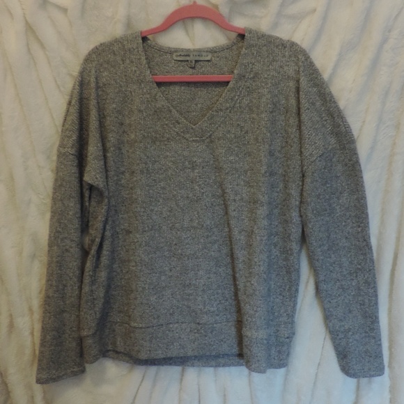 Absolutely Famous Sweaters - Absolutely Famous Soft Grey Gray Sweater V Neck
